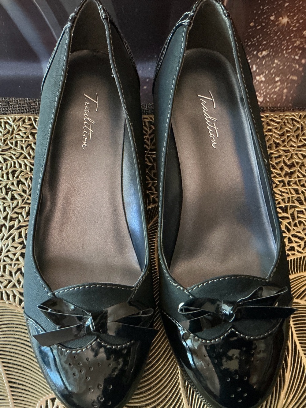 Tradition Black Patent Bow-Accent Women's Loafers